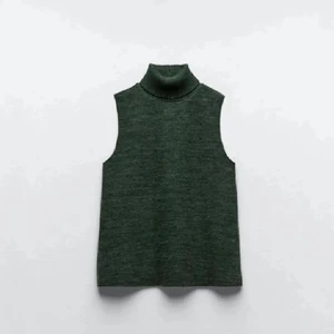 Fin stickad grön zara topp med krage - Väldigt fin zara topp som säljs på grund av att den inte kommer till användning. Använd bara några antal gånger!