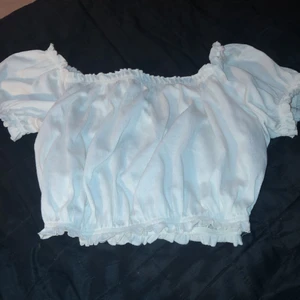 Gullig topp - Har aldrig kommit till användning men annars jätte fin!