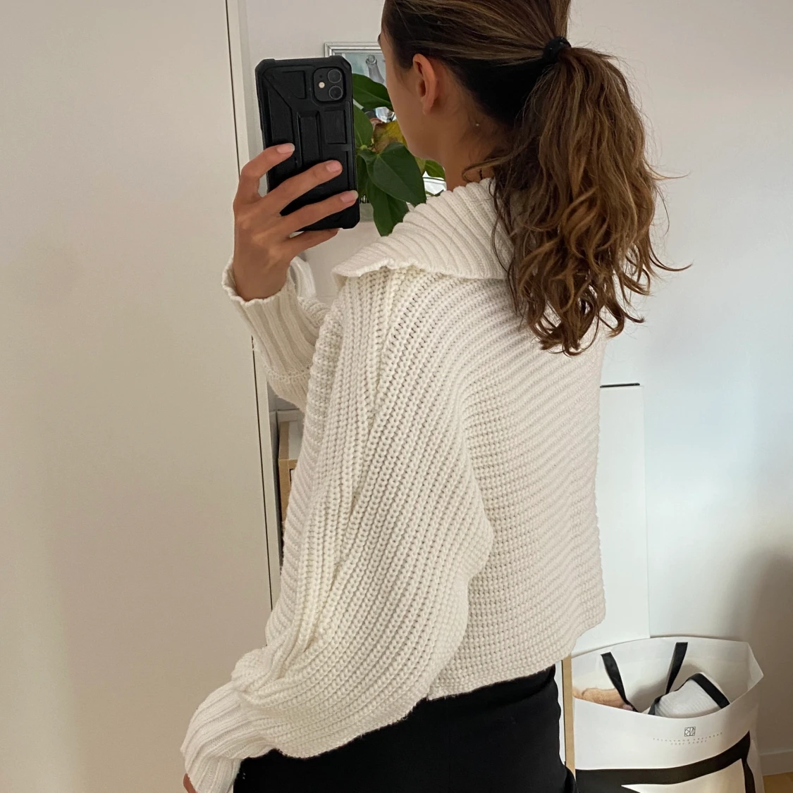 Stickad croppad tröja - 91