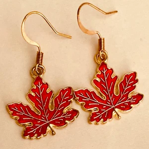 Lövörhängen 🍁🍁 - Nickelfria krokar och fri frakt 🍁