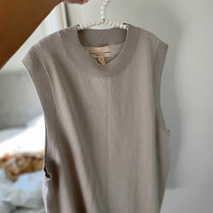 Kashmir topp - Superfin topp från H&M premium selection. Köparen står för frakten.🤍💛