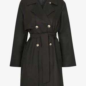 Trenchcoat - En helt ny och oanvänd trenchcoat från selected femme, den är svart men är samma modell som den i beige. Nypris är va 1700