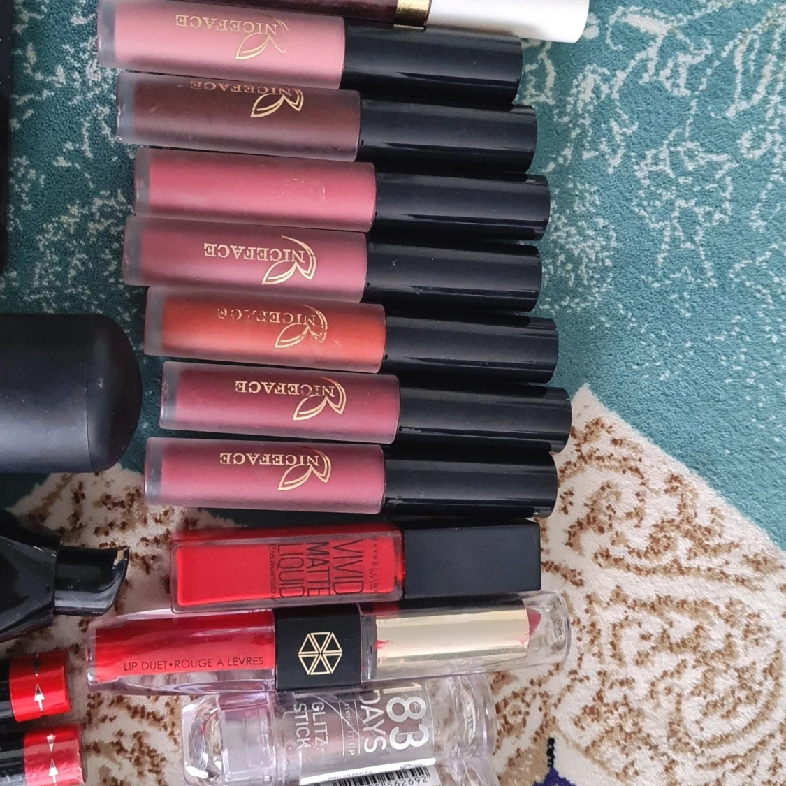 Smink & nagellack  - 90