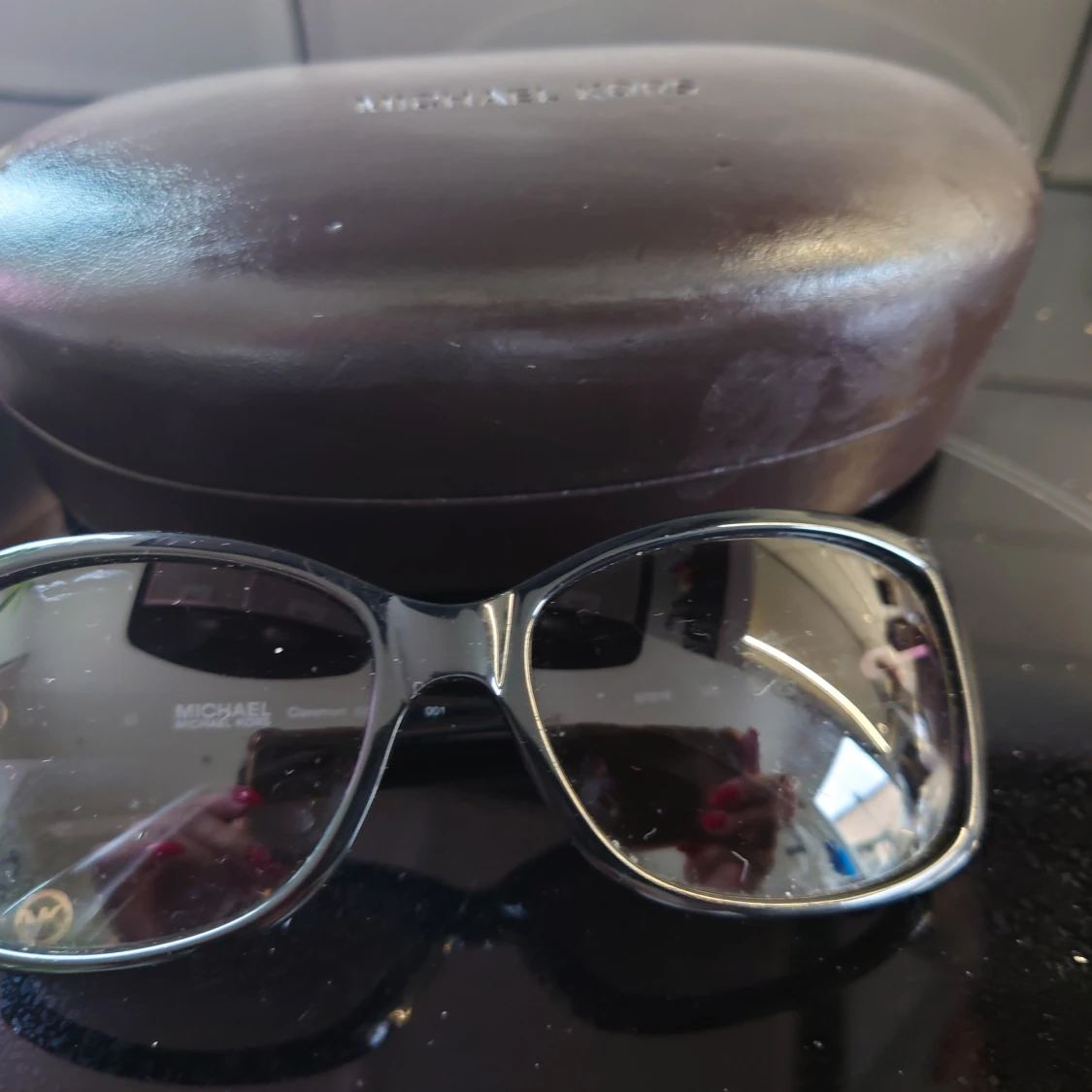 Solglasögon från Michael Kors 