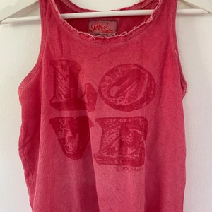 Petrol vintage linne - Jättesöt vintage rock n roll linne. Lägg eget bud vid interresse. Jag har vanligtvis storlek XS/S