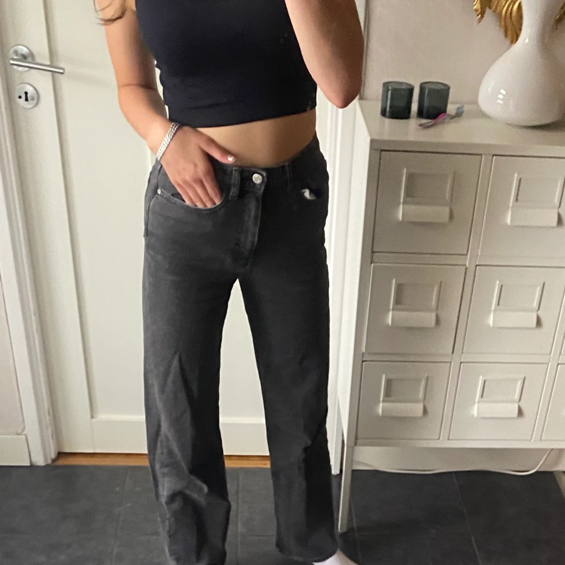 Svarta jeans,sällan använt  - 90