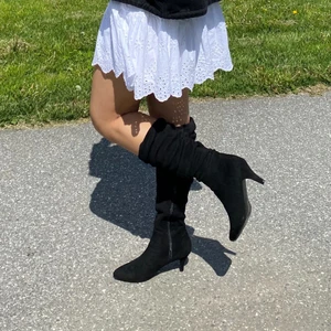 Boots  - Supersnygga ”mocha” boots köpta från second hand, fint skick säljer för de inte kommer till andvänding 🤍 storlek 41 men skulle säga att de passar en 39-40, 200kr + frakt