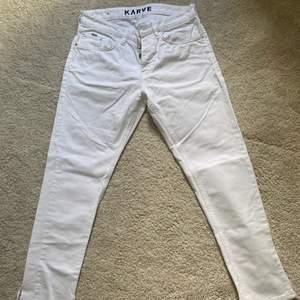 Vita jeans från kavre nästan helt oanvända