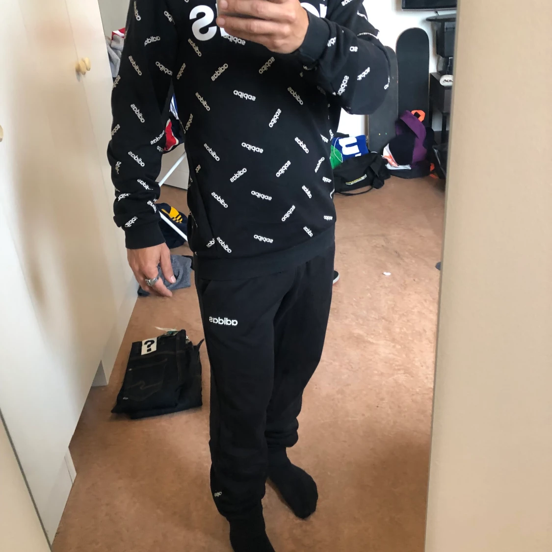 Adidas tröja + byxa set Small