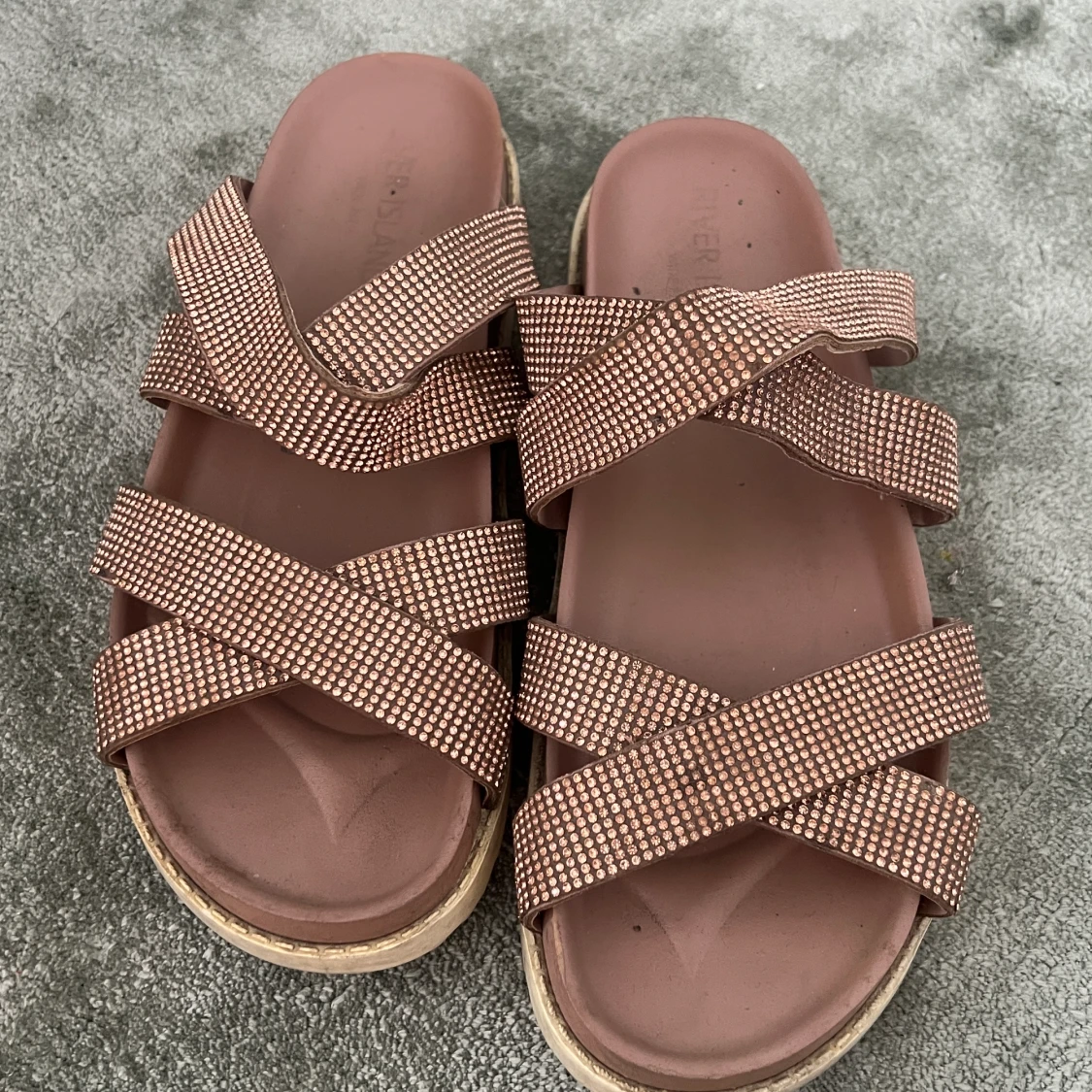 Rosa sandaler med strass  - 90