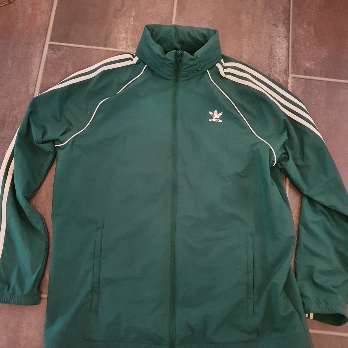 Adidas jacka grönvit - 90