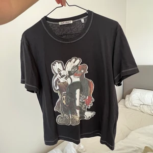 Tisha - INTRESSEKOLL!!! Kom med prisförslag💗 T-shirt från our legacy i storlek 36, sparsamt använd, kvitto finns