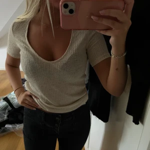 Beige topp  - Beige topp, storlek XS 💖