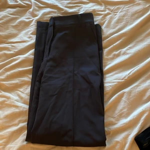 Långa kostymbyxor  - Använd 1 gång