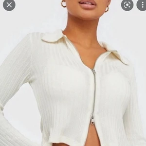 Nakd tröja - Fin tröja från nakd. Använd några gånger under förra sommaren 🌸