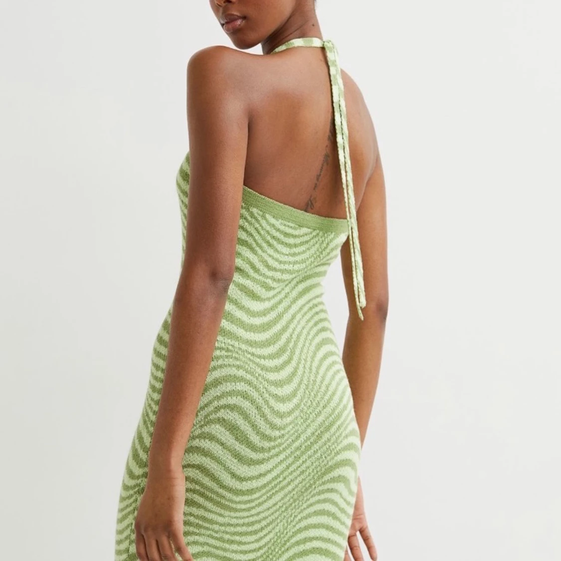 Grön stickad klänning - 91