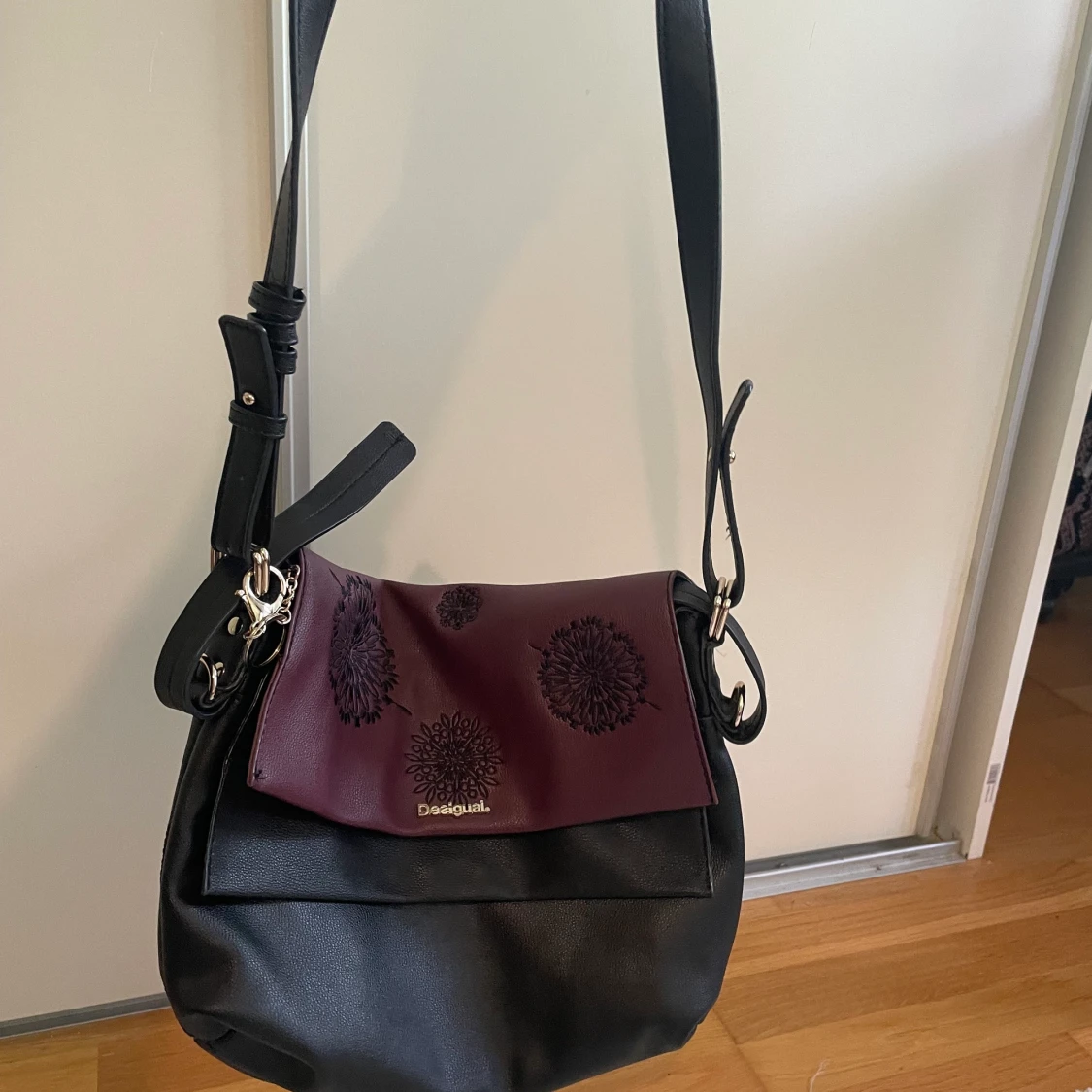 En dealgual väska  - 91