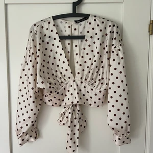 Topp från zara  - As fin topp från zara. Använd fåtal gånger. Passar både S och M