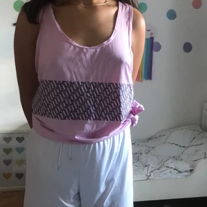 Oanvänt puma träningslinne - Träningslinne bubbelgumrosa knyt stl L.  Nytt oanvänt 