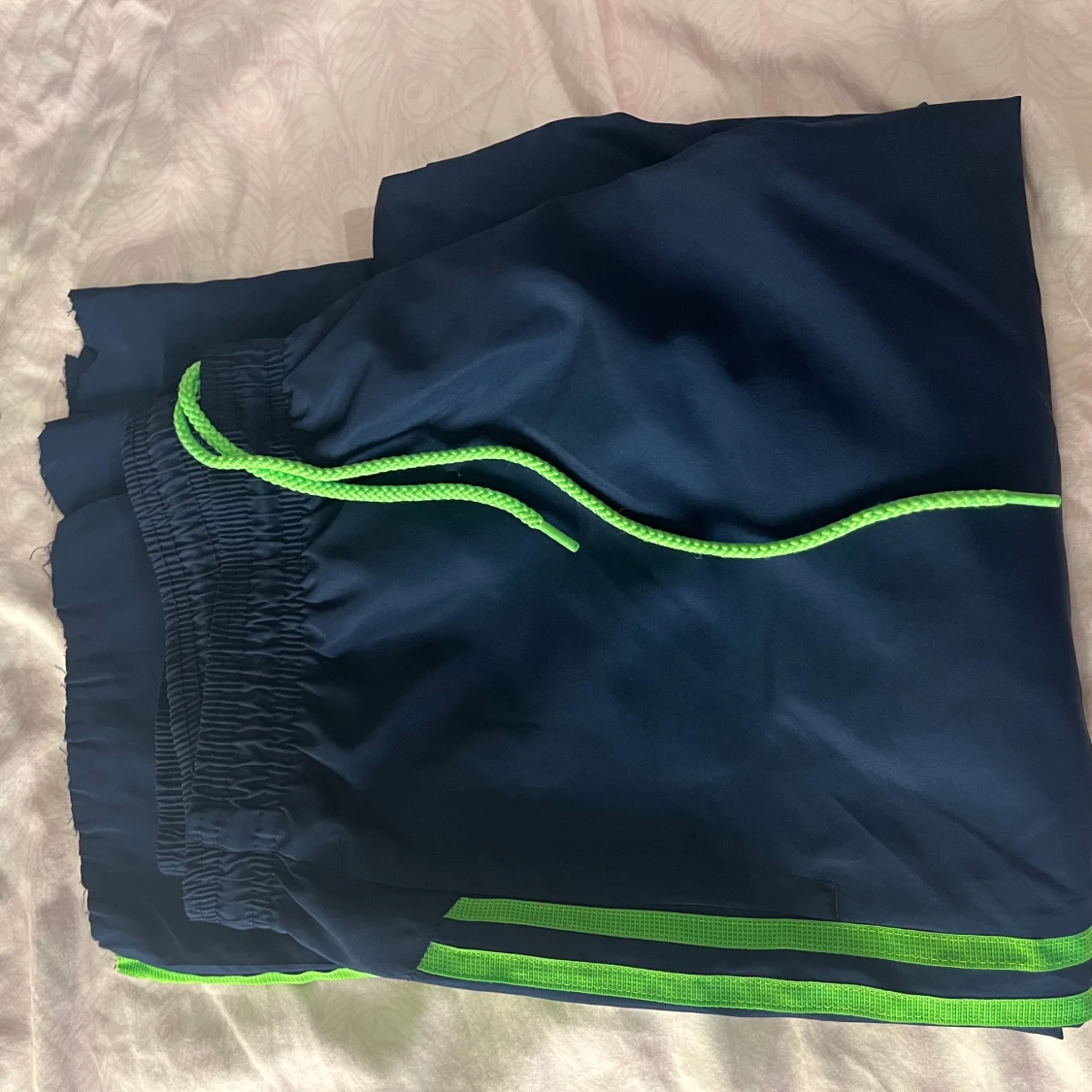 Breda adidasbyxor - 90