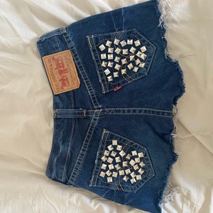 Levis jeans  - Levis jeans med nitar. Storlek 27/34 nästan aldrig använda