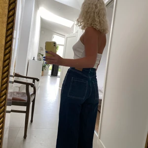 Weekday slack jeans - Mycket använda byxor med svincoola sömmar! Inga slitningar