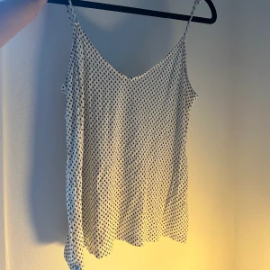 Linne - As snyggt linne från hm, säljer för 80kr