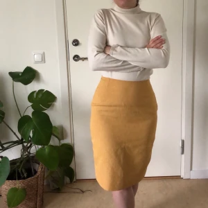 Vintage kjol - Vintage pennkjol i storlek xs. Otrolig passform!