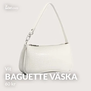 Oanvänd vit baguette väska  - Vit baguette väska aldrig använd, skriv vid intresse. Köparen står för frakten.