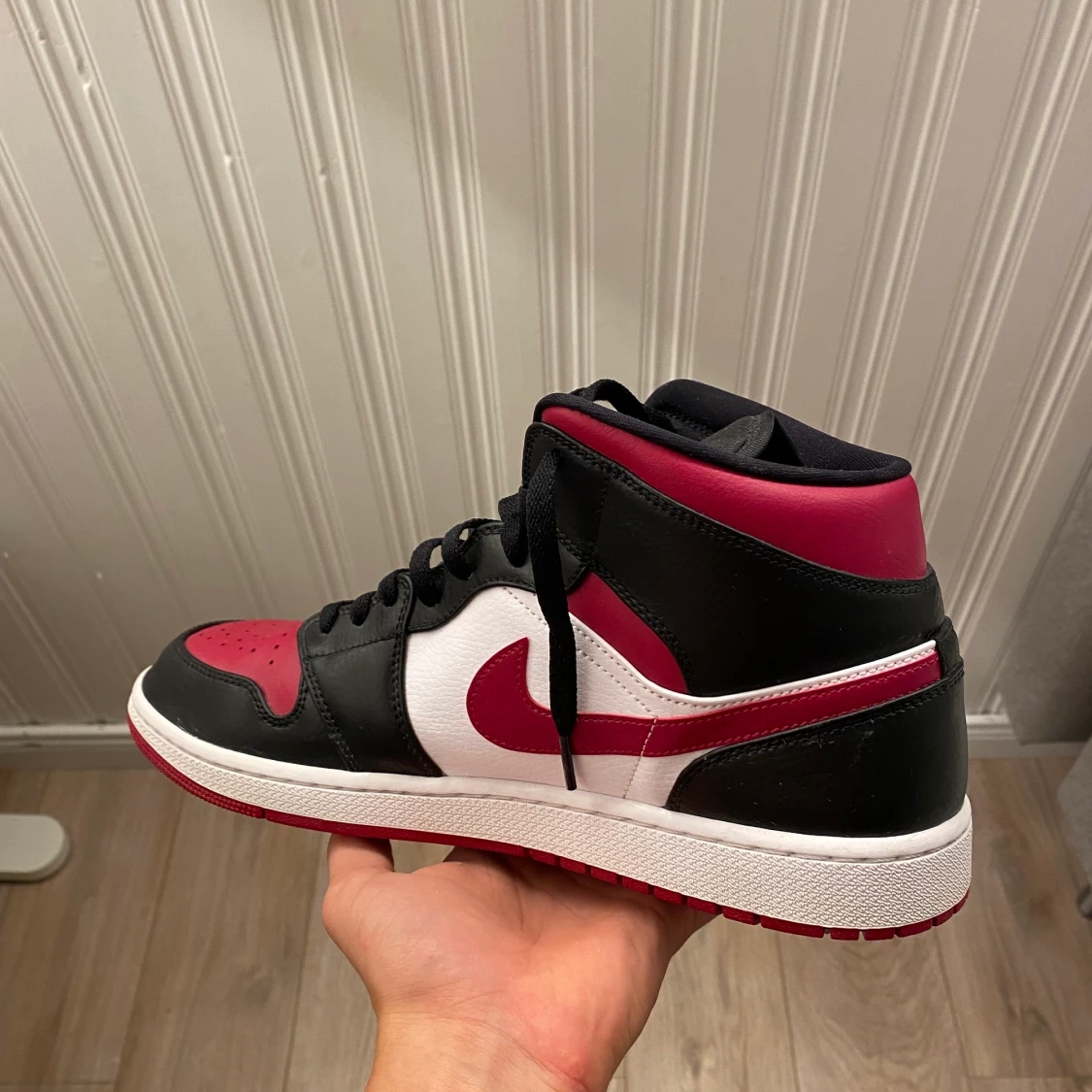 Jordan 1 mid bred toe strl 46 - 91