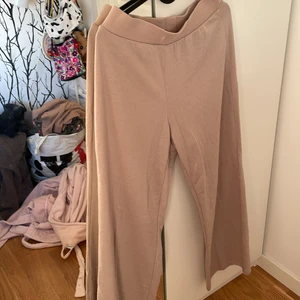 Fina Mjukisbyxor -  Fina mjukis byxor i storlek S  Kan funka i storlek M också