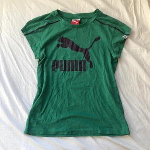 Figursydd t-shirt - Jätte söt Y2K t-shirt, helt i nyskick kommer bara inte till användning 