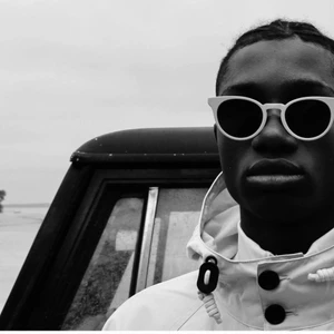 Kenianii eyewear - 🕶                                                                                          • Betalning via swish                                                             • Fri frakt