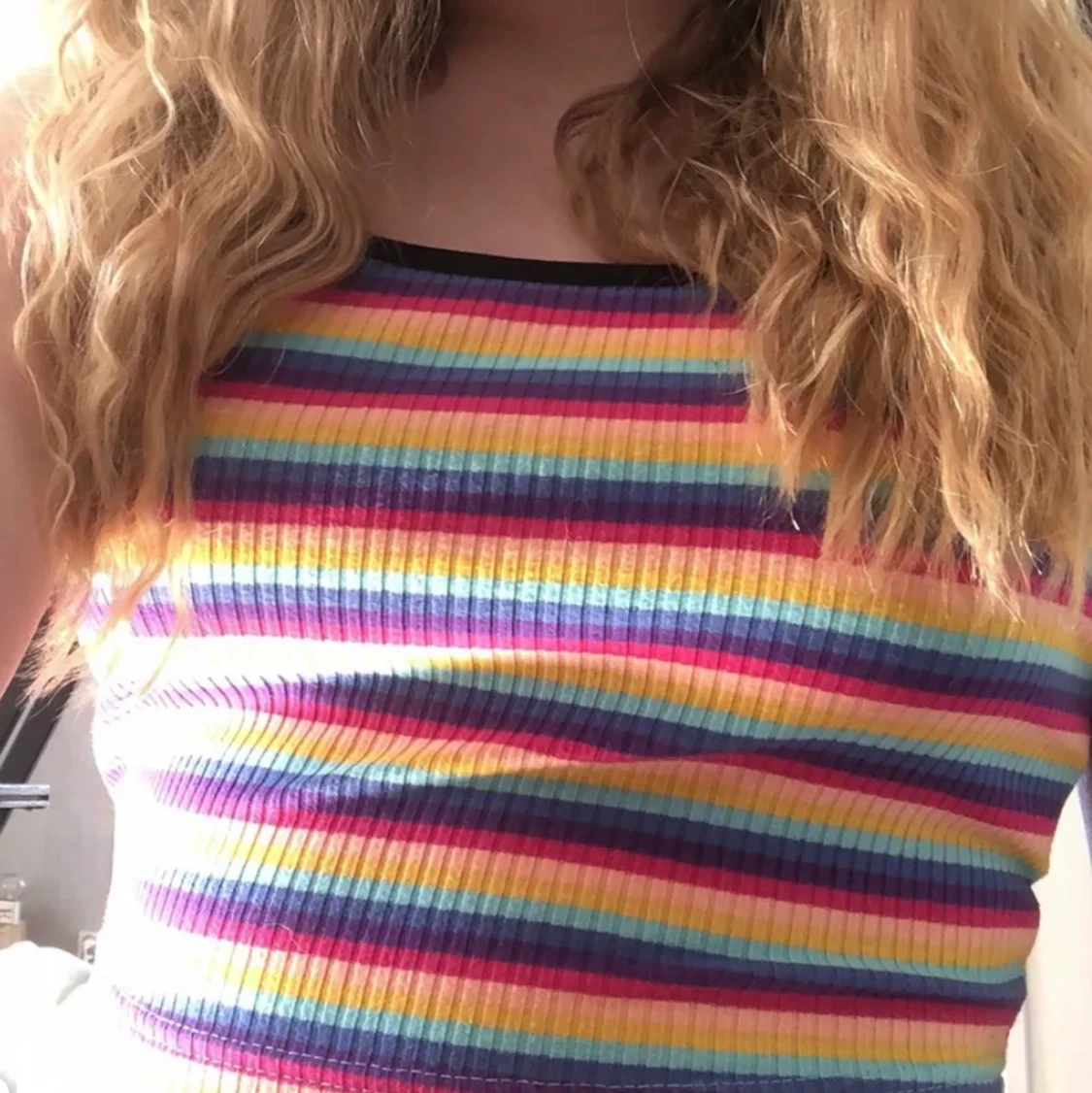 Regnbågs topp från SHEIN storlek xs