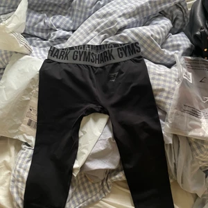 Gymshark Tights - Säljer dessa tights då jag fick hem fel produkt och fick behålla dessa, helt nya och oanvända! Frakt ingår i priset🥰