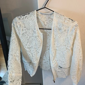 Zara Stl S - Superfin examen kofta, använd endast en gång så är som ny! 🤍