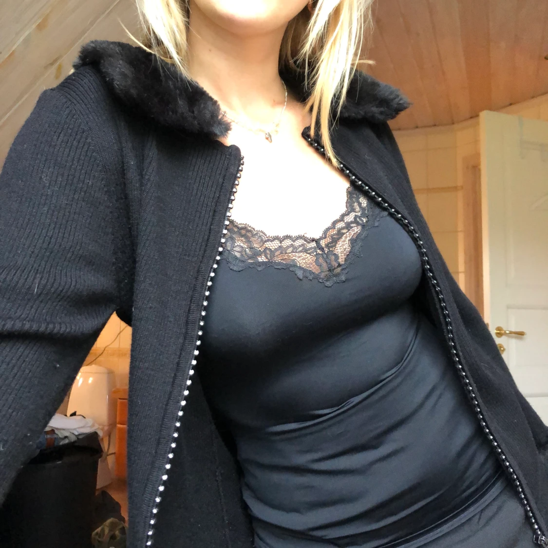 Festlig kofta med fuskpäls  - 91