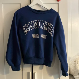 Snygg tröja - Snygg tröja storlek XS/S. Använd fåtal gånger 