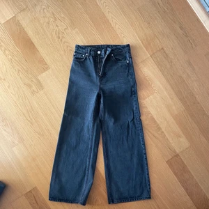 Weekday ACE - Vida byxor. Washed svart färg! Knappt använda.