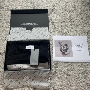 Limitato tshirt - Helt oanvänd limitato tshirt, lappen sitter kvar. Köpt för 1599kr. Erbjudande!! Köp alla tre limitato tshirt på min sida för 1300kr💓💓