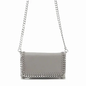 Tiamo väska - Köpt för 6 mån sedan för ca 400. Säljes för 150kr plus frakt❤️ säljer den då den inte riktigt är min stil och hoppas att någon annan kan få användning för den❤️