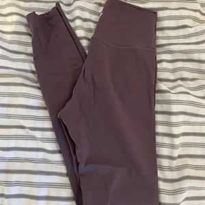 Lila tights från Icaniwill - Aldrig använda träningstights från Icaniwill! Storlek S