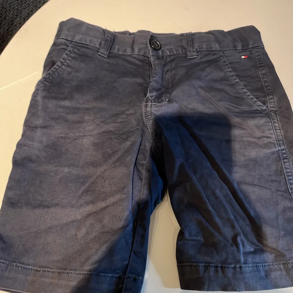 Använda men inga hål eller fläckar de e stolen 128 i båda. . Jeans & Byxor.