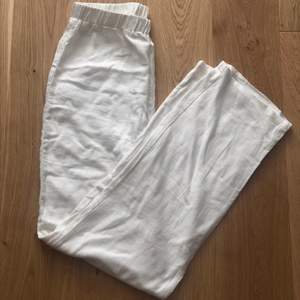 Ett par vita linne byxor av Bianca Ingrosso i storlek 38! Frakt 99:- 100:-
