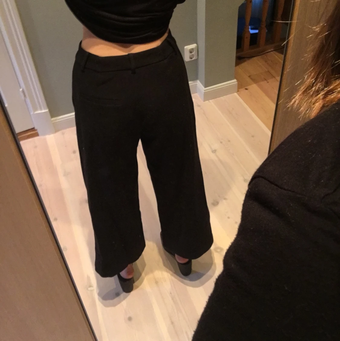 Svart kostymbyxa  - 90
