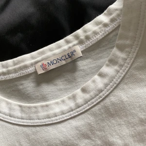 M o n c l e a r  - Monclear t shirt 