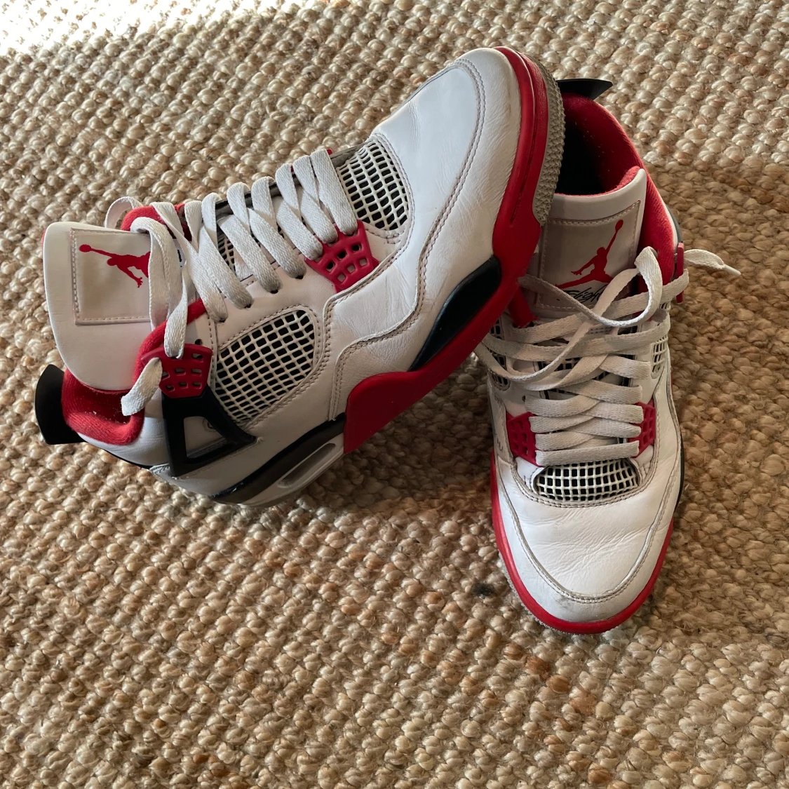 Jordan 4 Fire Red