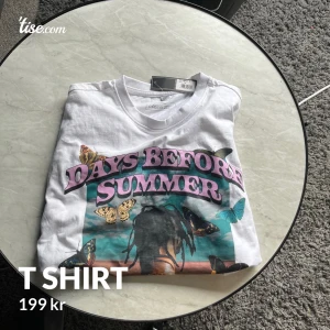 T shirt med tryck - Aldrig använd bara testad då den är för stor. Storleken är medium men sitter som Large köpt på zalando för cirka 400kr
