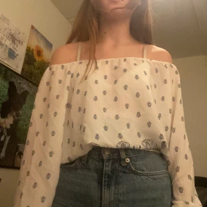 En super fin blus! - Den här blusen är super fin, den har bara inte kommit till användning!😊