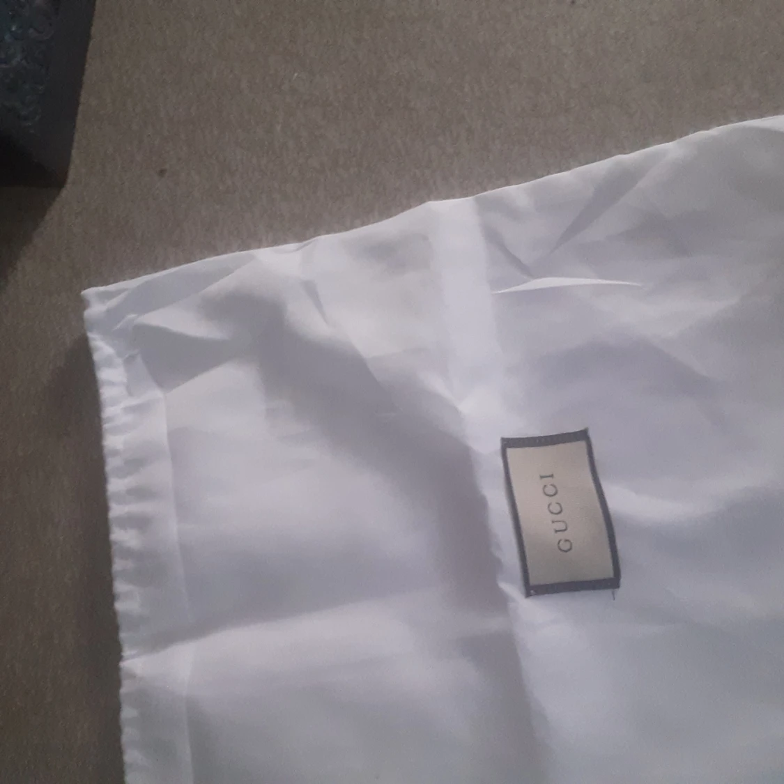En helt ny gucci väska  - 91